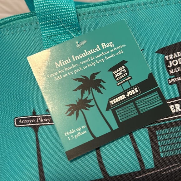 Trader Joe’s Mini Insulated Bag - Picture 6 of 6